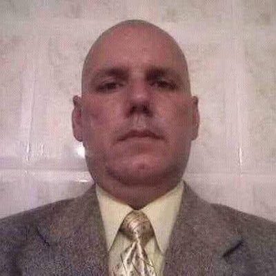 Cubanamerican bisexual internal medicine physician looking here people open minder like me ok!