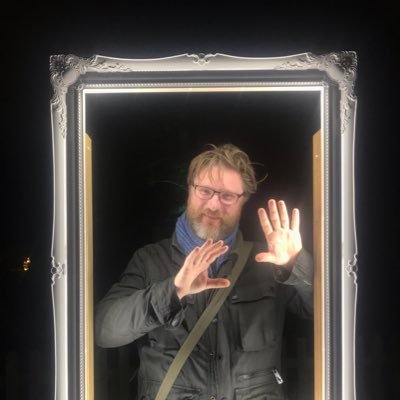Fine artist, professional sculptor of installation art, drafts ink drawings, cabinets, structures and assemblages. ➡️https://t.co/JipIoEU6Xn