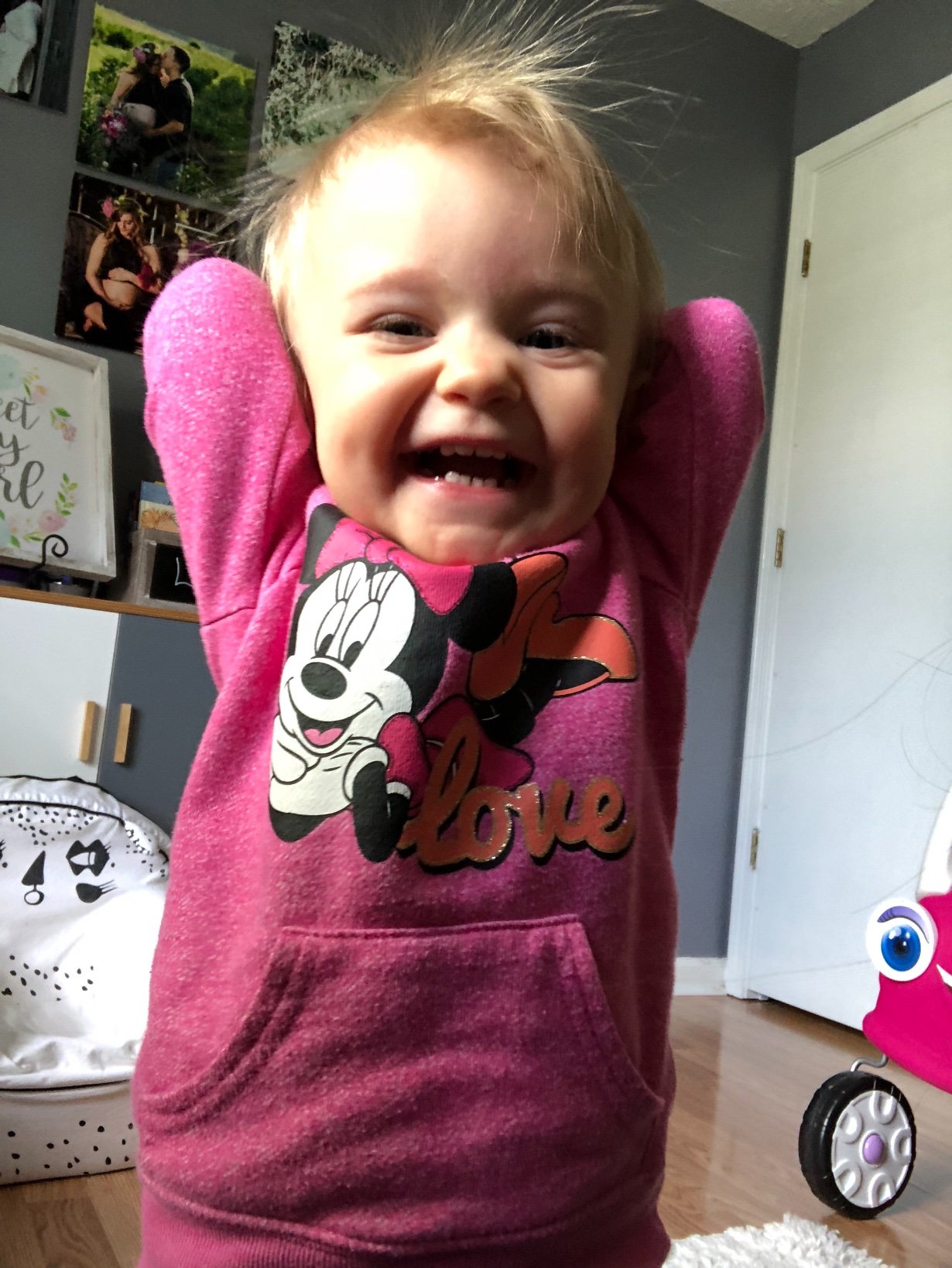 Ronneeeeeee's profile picture. 