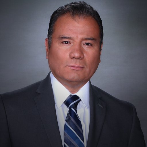 News Anchor de Univision 19 en Sacramento, California. Ganador de 29 Emmys. Emmy award TV Journalist.