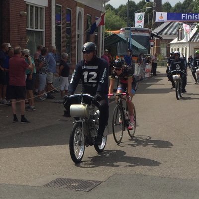 Golf/baan-weg wielrennen/fan van Caya en Phaedra/Gangmaker Derny Team Apeldoorn/Teammanager - ploegleider TalentCycling