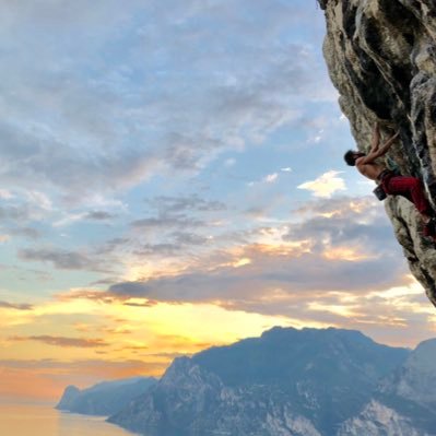 alexguitar97's profile picture. Before God we are all equally wise - and equally foolish. (Albert Einstein)