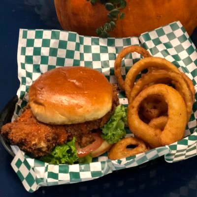 IngramSparetime's profile picture. Family style breakfast, juicy burgers, and World Famous Ingrams’ pies - all made with a little extra love 😍