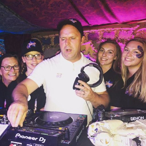 Aikyman's profile picture. Done a few things people have liked for the last 30 years, own great brands @chickenandpig @10DevonshirePl & @Jimmysharrogate etc #BCAFC Any help you just ask !