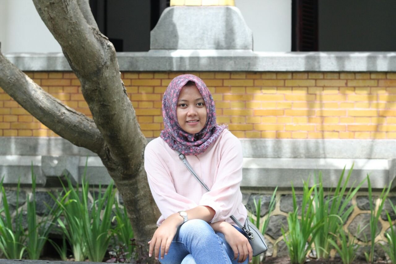 Deviayuningty10's profile picture. Accounting '17 💕