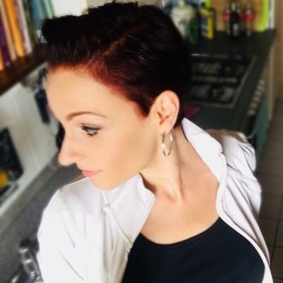 AutumnyHere's profile picture. Passionate about #web, #creativity, #fitness, #psychology and #languages. Based in #Berlin. Frontend Developer