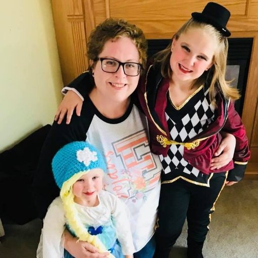 lindsaya525's profile picture. Lover of #pugs, #Coldplay & #theoffice

#girlmom #breastcancersurvivor #bekind