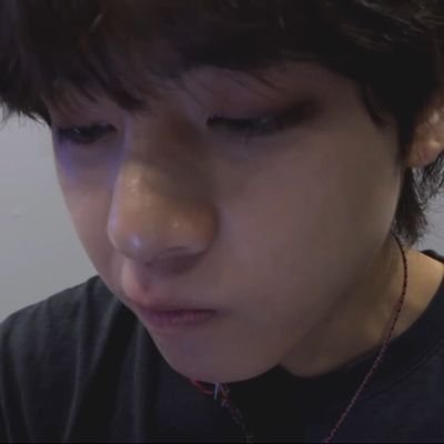 taesmarshmallow's profile picture. for the sin of swallowing up the afternoon sun... 🌙✨