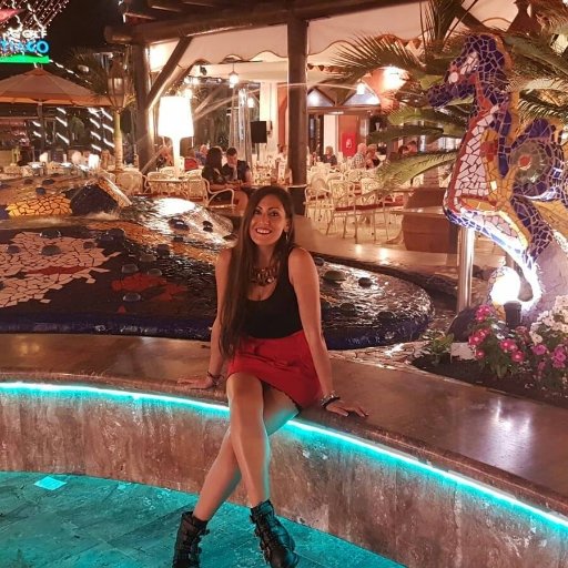 Born in Calabria ✈️living in Bologna.Veg💚Work in Front-Office. In love with the best italian singer ever @Giorgia ,MJ,Whitney,dance,sea,travel& @acmilan 🔴◼ !!