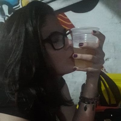 tu foi um sopro,
um vislumbre,
do que eu ainda podia ser,
do que eu ainda podia sentir