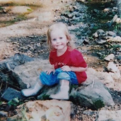 Julie_AnnaZ's profile picture. “You can do any cute hairstyle, as long as it’s super cute.”