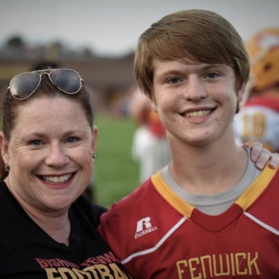 Forensic Chemist by trade. Semi-pro photographer for fun. Steelers, Notre Dame and Cincinnati Bearcat fan. Ohio University grad. Animal and outdoors lover.