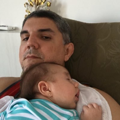 Eng. Têxtil, Civil e de Segurança do Trabalho, faixa marrom de bjj, vascaino e apaixonado por minha esposa Mariana e minha filha Maria Beatriz.