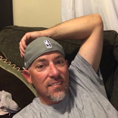 Sacramento resident. Sac Kings fan. Pittsburgh Steelers, New York Yankees fan. Mediocre Golfer “The action is the Juice”- Michael Cheritto