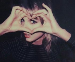 Since I’ve seen so many harassing/negative accounts going around, I decided to make a positive one. Here I will feature swifties that deserve some love ❤️
