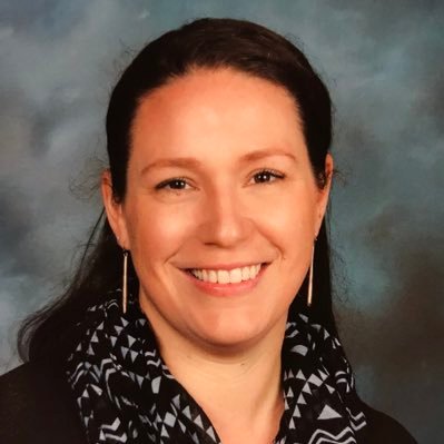 EadsReads's profile picture. Turning off Twitter indefinitely as I reprioritize my use of personal time. See you IRL! ❤️