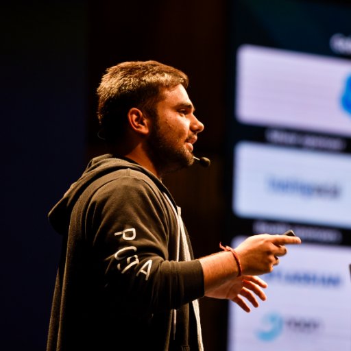 Tweets about tech, startups, anime, basketball and life.