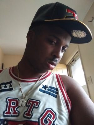 Moneymi88982701's profile picture. my name money mike age 27 I'm celebrity from North Carolina [music[ [actress] [model]