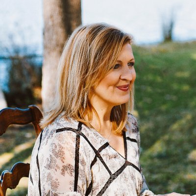 Darlenezscech's profile picture. Wifey 2 Mark,Mum 2 Amy & Andrew,Chloe & Hosanna,Zoe,Grammie 2 Ava ,Roman, Ruthie & Thea, committed 2 serving Christ & worshipping Him. LOVE @hopeuc.com