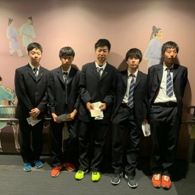 kkoNlhtBdz6V26D's profile picture. SG高校 サッカー部#44 気軽にフォローよろしくお願いしますアイコン右から2番目