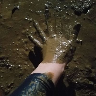 dorotanbo_wam's profile picture. ふぇち裏垢です。社会的の性別は【男性】ですが先天性(性染色体異常)の持病あり自身は【Xジェンダー】と感じてます

着衣系Wet&Messyを嗜好とし泥(messy)&濡れふぇち。春先から秋までは野外でひとりメッシー実践してます。
泥/食材/ﾛｰｼｮﾝ/体操着/サカユニ/バスパン/競泳水着/ロングスパッツ水着/黒ピチ/