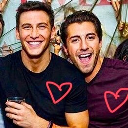 Blake + Jason = Blakeson. 🙋🏻♂️♥️🙋🏻♂️ Bachelor Nation fan account in appreciation of the best new bromance in franchise history. On IG too @TeamBlakeson 🌹