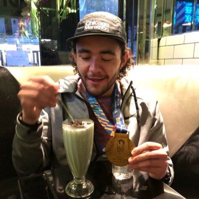 Marathoner. Vegan. Selección Mexicana - Chelsea FC - Club América - C.A. Morelia - Tarheels - Chicago Bears - I like shoes, running, and soccer #noerapenal