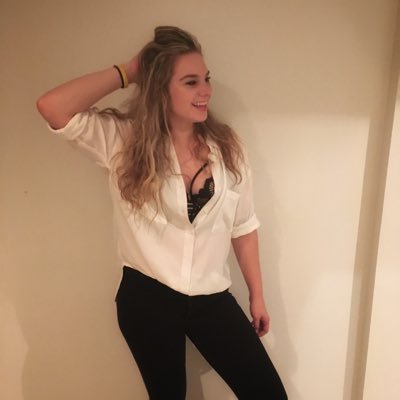 HowCarly's profile picture. PCT coach. Bachelor of Film and Media Production degree. #WWGD