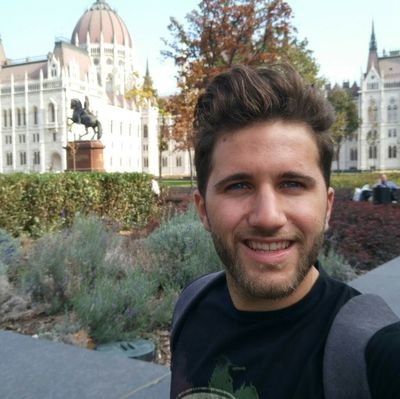 De paso. Observando la estupidez humana y la mía propia