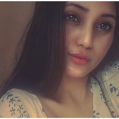 बिहानै निस्कन्छु सपना पूरा गर्न, तर उहि दैनिकी-थाकेर फर्कन्छु-बुझ्दिन दु:ख गर्न बॉंचेको छु या बॉंच्नका लागी दु:ख~~ न निद पुरा भो न सपना पुरा भो जिन्दगीमा ~~