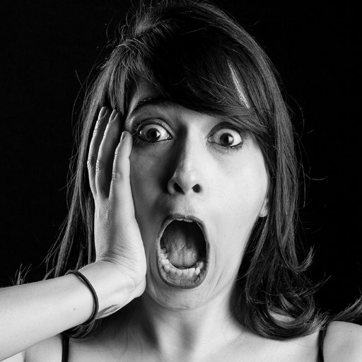 julia_garcia's profile picture. Atriz, assistente de direção, ama pão de alho e nerdices.