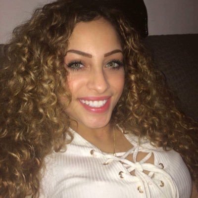 AnissaPortmane's profile picture. J’AIMERAIS BAVARDER
moncompteprive00@gmail.com#belleriviere123@gmail.com