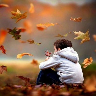 ابقَ قويّاً عزيزاً أمامَ الآخرين، ثُم اذهب وعِش ضعفك كاملاً أمامَ الله....🥀🖤