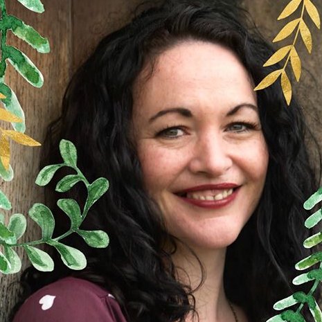 Midlife coach, intuitive card reader, blogger, mum. Passionate supporter of women becoming their best in midlife