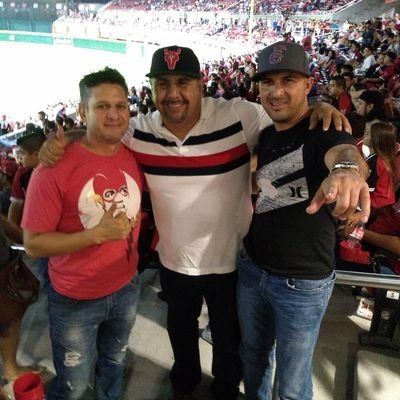 aficionado al América , dodgers de los angeles y toros de Tijuana