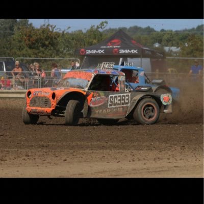 JakeLockwood393's profile picture. 