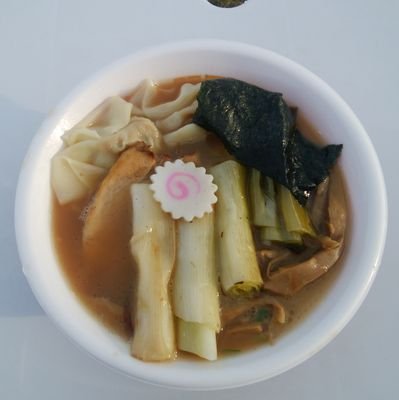 ラーメン🍜食べ歩きと競馬🏇。最近は♨銭湯も゙気になる。2024年競馬🏇回収率36%的中率12%(JRAのみ3/3現在)。懸賞好き。お菓子４回当選、亀田製菓２回Calbee１回川崎競馬１回JRA 多数。