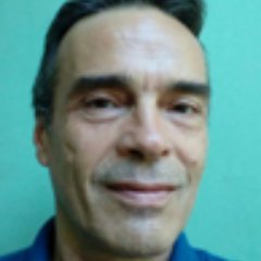 Memo Sanfurgo defensor de la ecología de nuestro planeta, compositor en Valija Diplomática y cantante con mas de 30 años sanando el cáncer y la depresión.