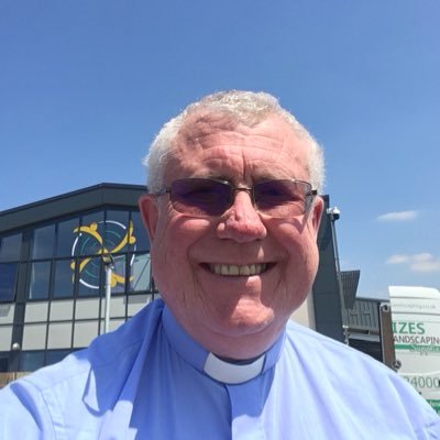 Anne’s husband, Dad and Grandpa. Growing Faith Ambassador Diocese of Salisbury, schools lead Bridport Team Ministry. Chaplain,Wiltshire Air Ambulance.