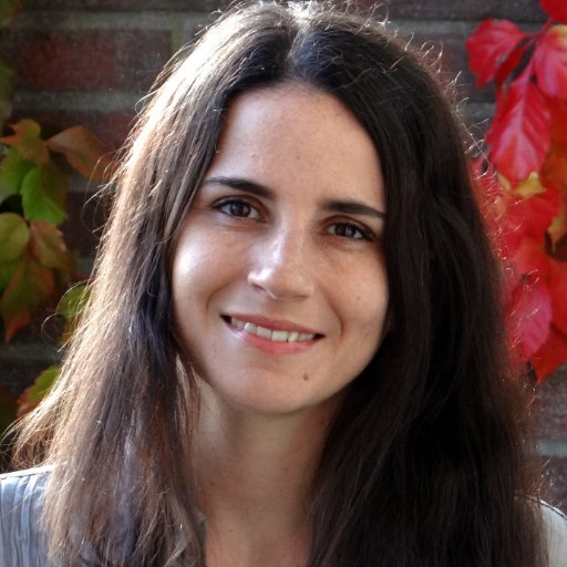 airisiria's profile picture. Biologist and honey expert, interested in  ecology and data science