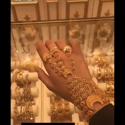 اللهم ارحم امي فاطمه ياارحم الراحمين وأدخلها الفردوس الاعلى من الجنه آميييين ياررب🇸🇦🇸🇦👑