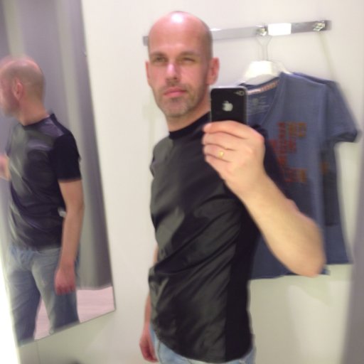 JuicySmoker's profile picture. 😋