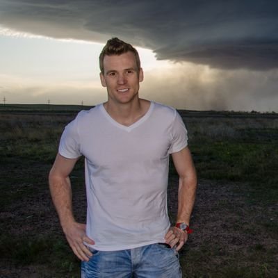 ☈ Meteorologist, storm chaser, and sports nut that's constantly injured. ☈
Opinions are my own and should not be misconstrued as those of my employer