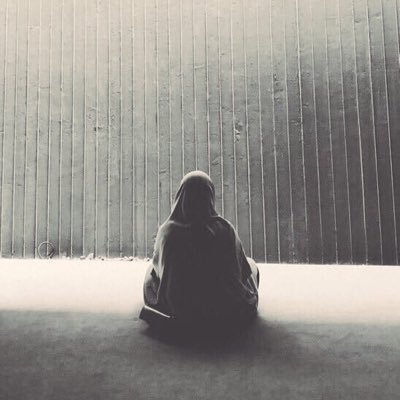 ‏اللهُم ؛ حَلالٌ يجمعُ بيني وبينه يآرب العباد👰🏻💙