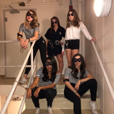 ng96L6OKBQ1H7Ig's profile picture. Liv is definitely right.