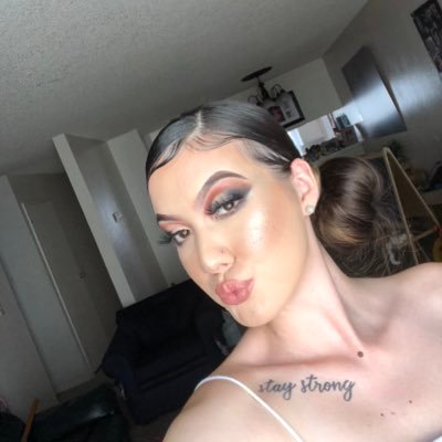 missbehaivyn's profile picture. 