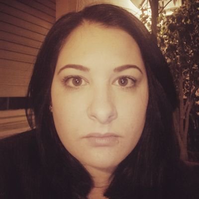 Stefani73646709's profile picture. Apassionata di moda, musica, vintage e cucina.  360° di tendenze ft. tradizioni. Si raccomanda di accompagnare sempre con del buon vino, buon cibo e musica!