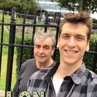 calvincarmic35's profile picture. 