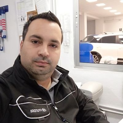 Amante del motor.
Especialista en piezas y recambios de automóviles.
Tecnico en automoción.
Coordinador de recambios Hyundai.