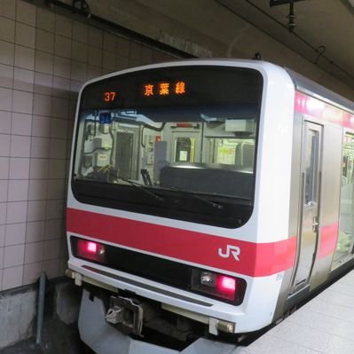 走るプレハブ小屋 おはよぉです 最近 夕方になると家の上空を飛行機が間近で飛んでおり 個人的にはワクワクする光景です